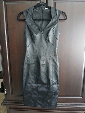 Size 4 Karen Millen Black Sleeveless Dress